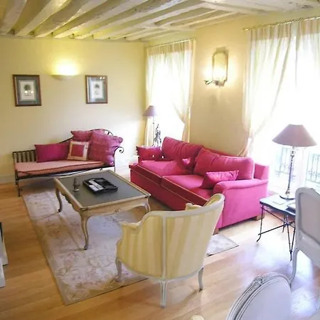 Beautiful 2 Bdrm- In The Heart Of The Marais Apartment Paris